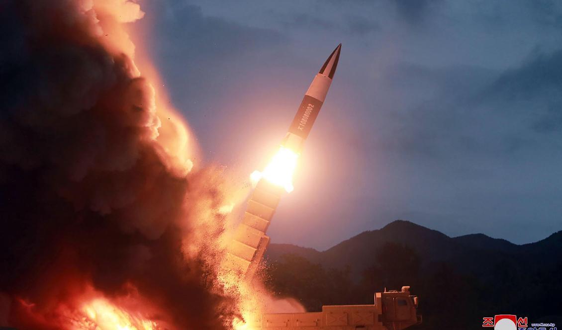 Nordkorea har utfört många provskjutningar på senare tid. Bild från den 10 augusti. Foto: KCNA/AP/TT