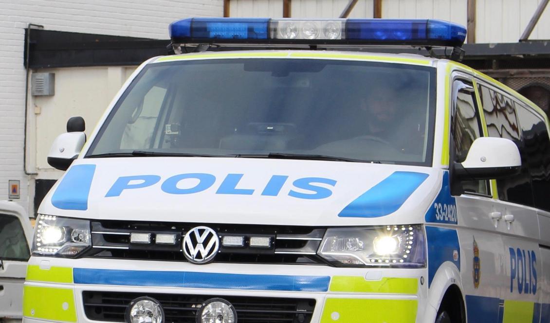 Polis blev utsatt för stenkastning i Tensta på tisdagskvällen. Foto: Epoch Times-arkivbild