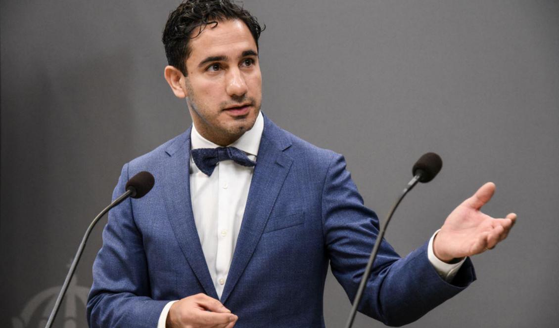 Socialförsäkringsminister Ardalan Shekarabi (S) vill korta handläggningstiderna. Foto: Linus Svensson/TT-arkivbild