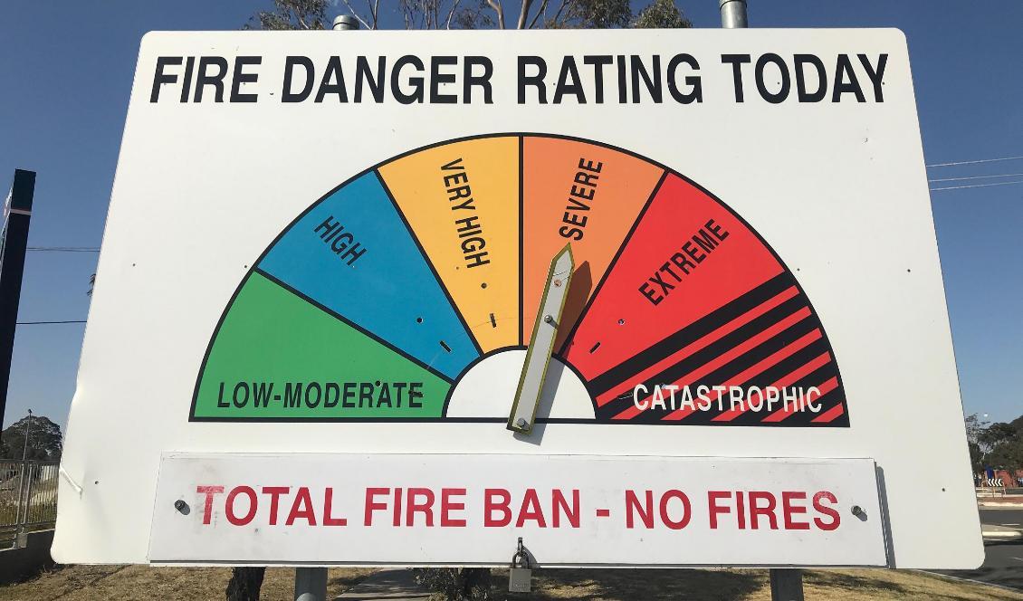 Den sexskaliga australiska skalan för brandfara, Fire Danger Rating (FDR) infördes i Australien 2009 och visar på möjliga konsekvenser av en brand om en sådan startar. Bilden är från New South Wales. Foto: Martin Yngve/TT-arkivbild