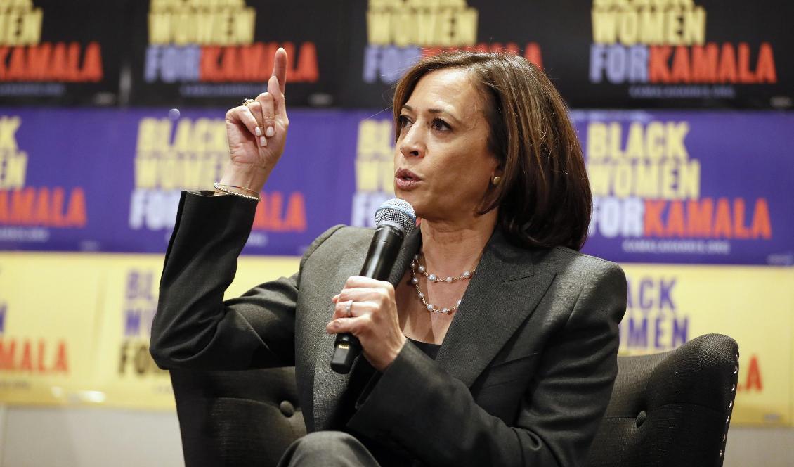 Kaliforniensenatorn Kamala Harris ger upp försöken att bli Demokraternas presidentkandidat. Foto: Bob Andres/AP/TT-arkivbild