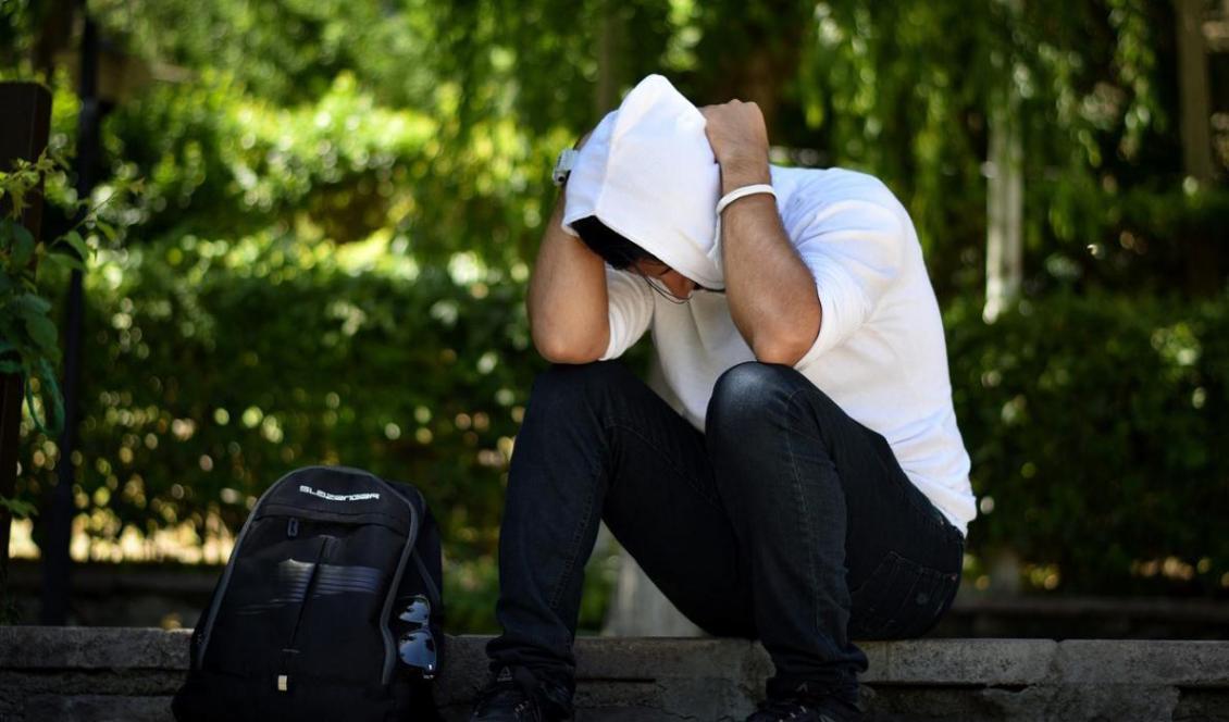 









Män som inte möts med respekt när de söker hjälp kan bli frustrerade och ta till våld. Mannen på bilden har ingen koppling till artikeln. Foto: Hamed Mehrnik                                                                                                                                                                                                                                                                                                                                                                                                                                                                                                