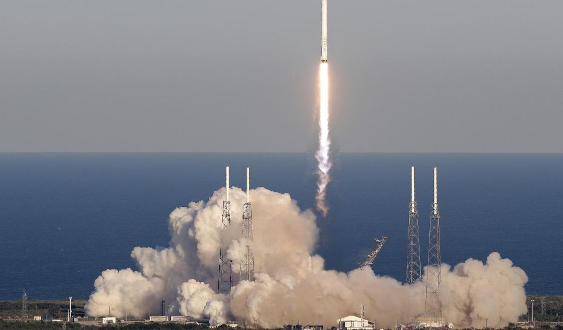 Nasas planetspanare Tess under uppskjutningen från Cape Canaveral i Florida den 18 april 2018. Foto: John Raoux/AP/TT-arkivbild