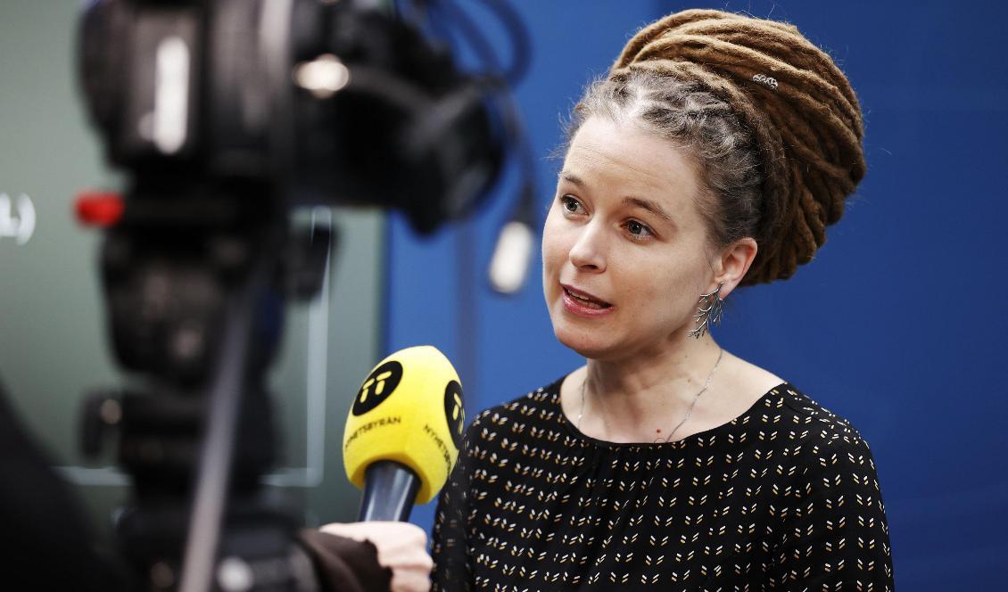 Regeringen skjuter till ett krispaket på en halv miljard till kulturen, säger kultur- och idrottsminister Amanda Lind (MP). Foto: Nils Petter Nilsson/TT