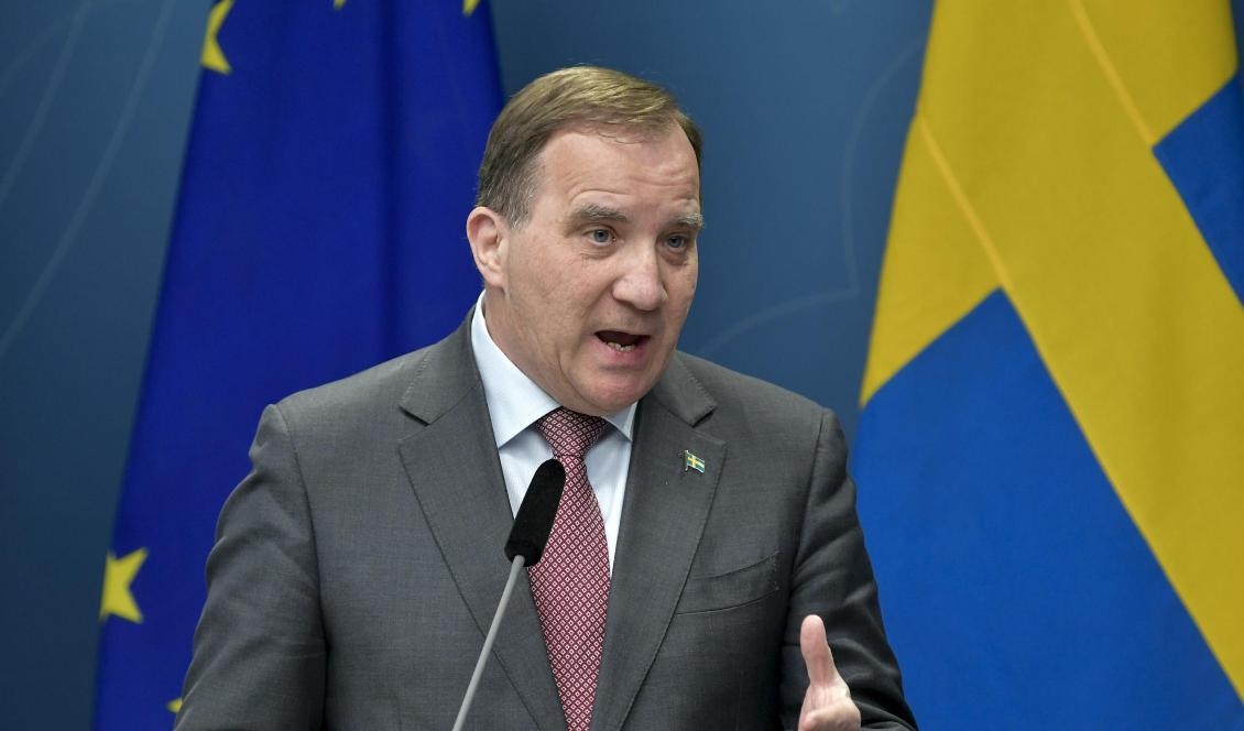Stefan Löfven uppmanar svenska folket att planera om och inte resa bort under valborgsmässoafton på torsdag. Foto: Anders Wiklund/TT-arkivbild