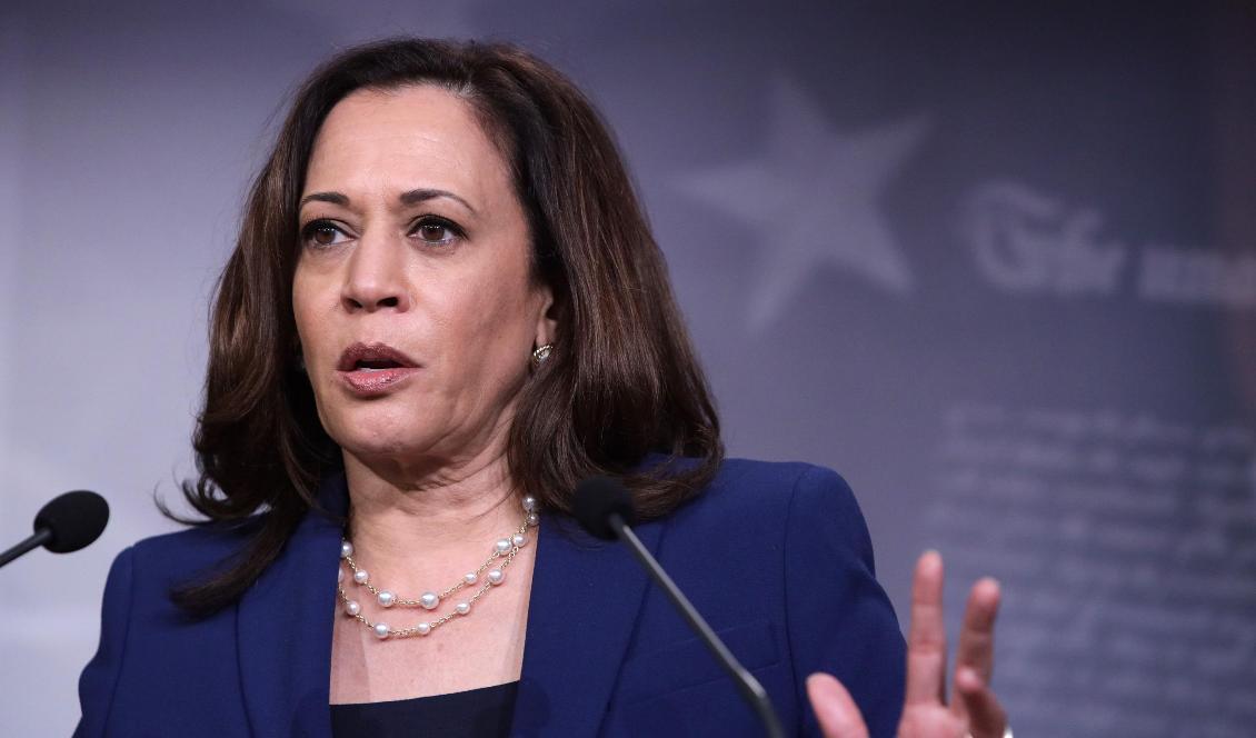 

Demokratiska senatorn Kamala Harris talar under en presskonferens i Washington D.C i USA den 23 juni 2020. Foto: Alex Wong/Getty Images                                                                                        