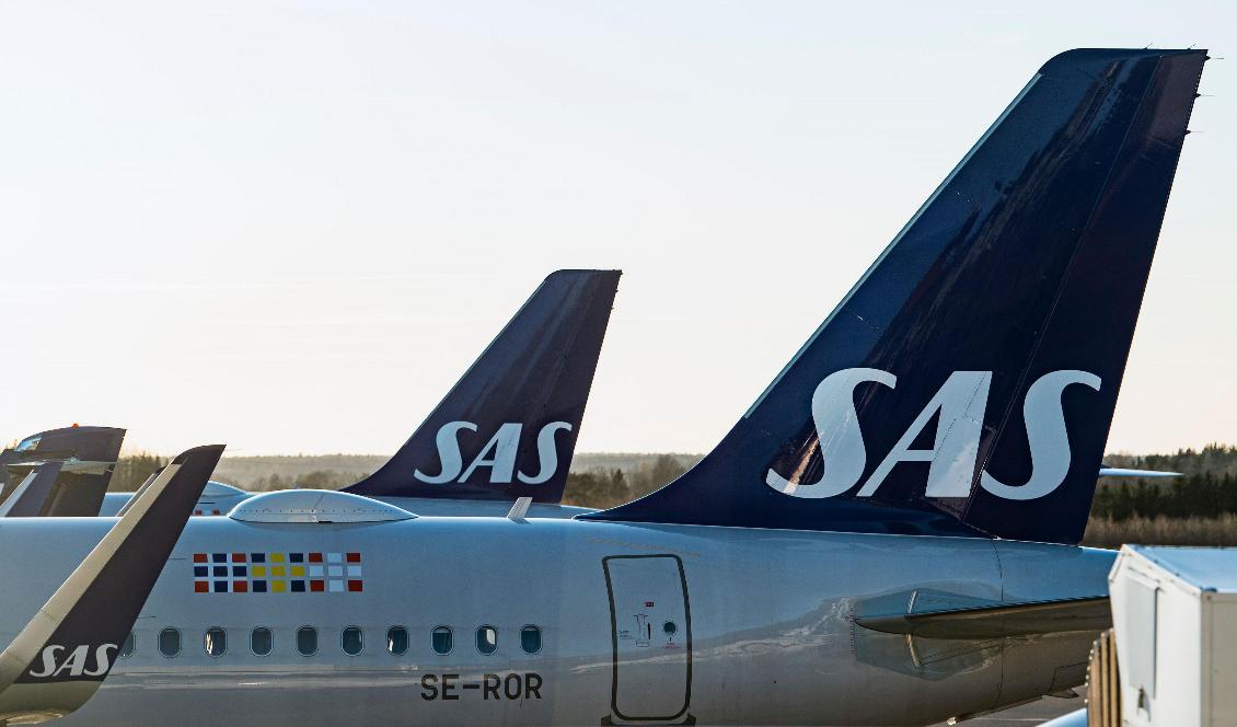 



Flera aktivister hindrade ett flygplan från att lyfta på Ängelholm/Helsingborgs flygplats. Foto: Jonathan Nackstrand/AFP via Getty Images                                                                                                                                                                                