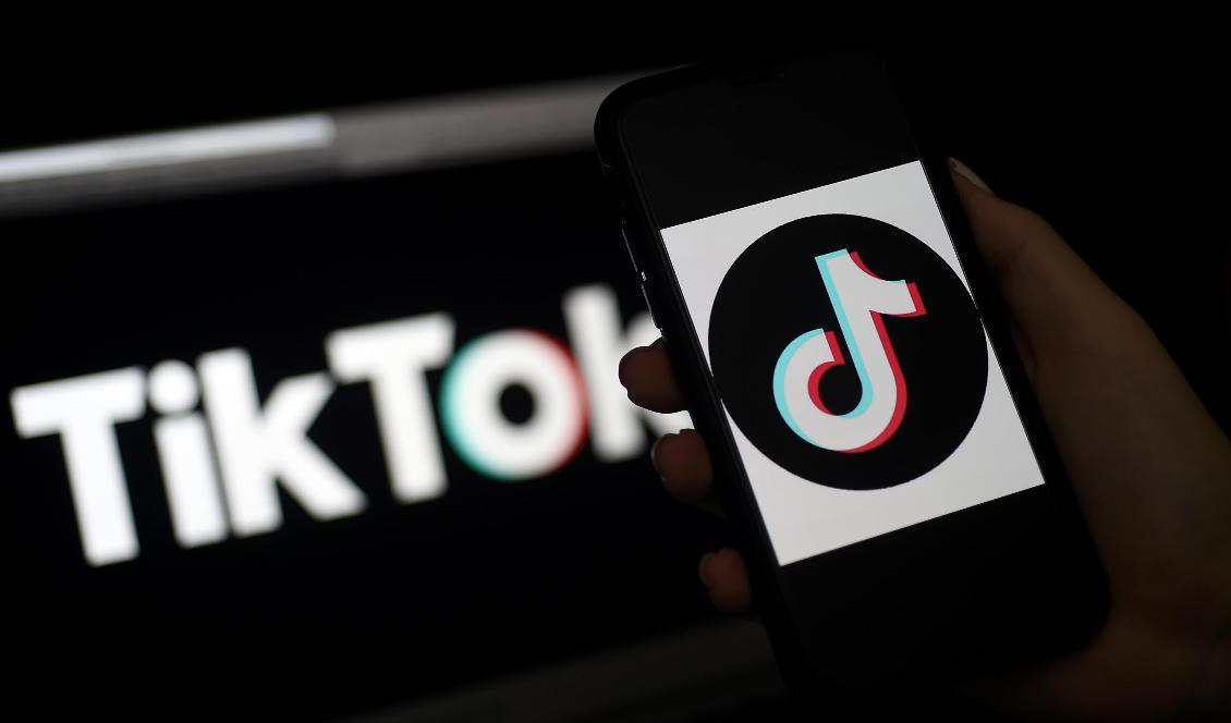 



Tiktoks logo visas på en iphone-telefon den 13 april 2020 i Arlington i Virginia i USA. Foto: Olivier Douliery/AFP via Getty Images                                                                                                                                                                                