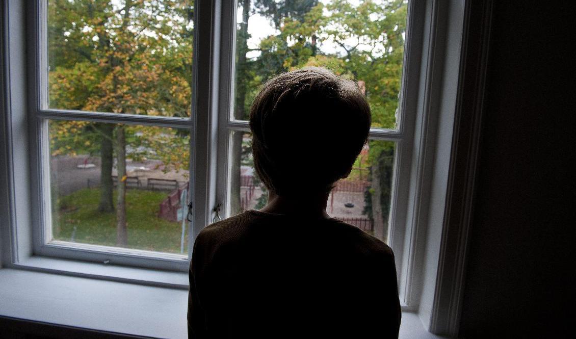 
Många av de personer som placerades i fosterhem och på barnhem har vittnat om en barndom med allvarliga kränkningar – nu tar de strid mot sina kommuner. Arkivbild. Foto: Jonas Ekströmer/TT                                            