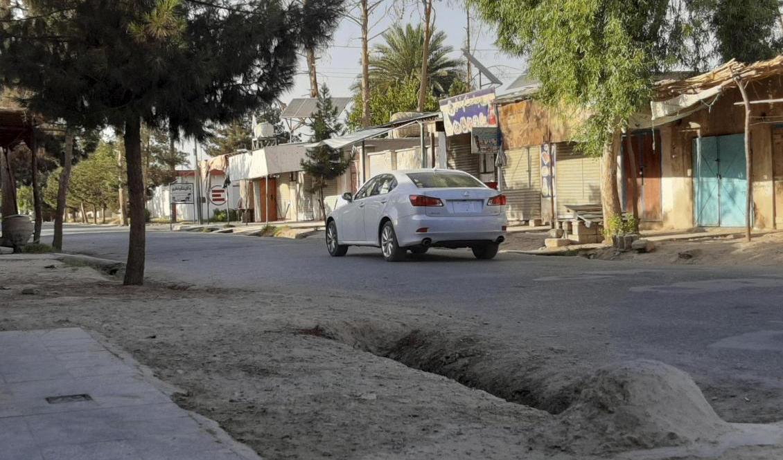 Igenbommade butiker i Lashkar Gah, där intensiva strider pågått mellan talibaner och afghanska säkerhetsstyrkor. Foto: Abdul Khaliq/AP/TT