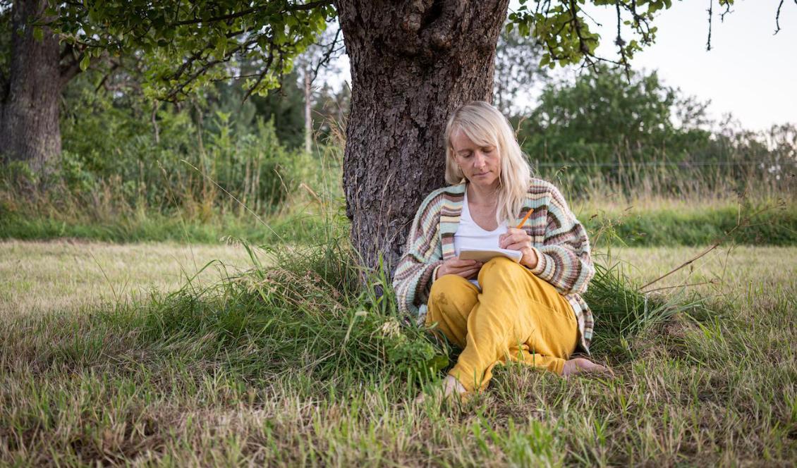 

Att lägga tid på att skriva ner våra behov och mål i livet är ett sätt att göra oss själva medvetna om vilka inre krafter som påverkar oss. Foto: Sofia Drevemo                                                                                        