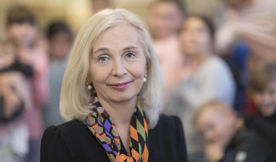 Helén Ängmo, Generaldirektör på Skolinspektionen, anser att skolor med svaga resultat behöver mer stöd av huvudmännen för att kunna vända utvecklingen. Foto: Skolinspektionen