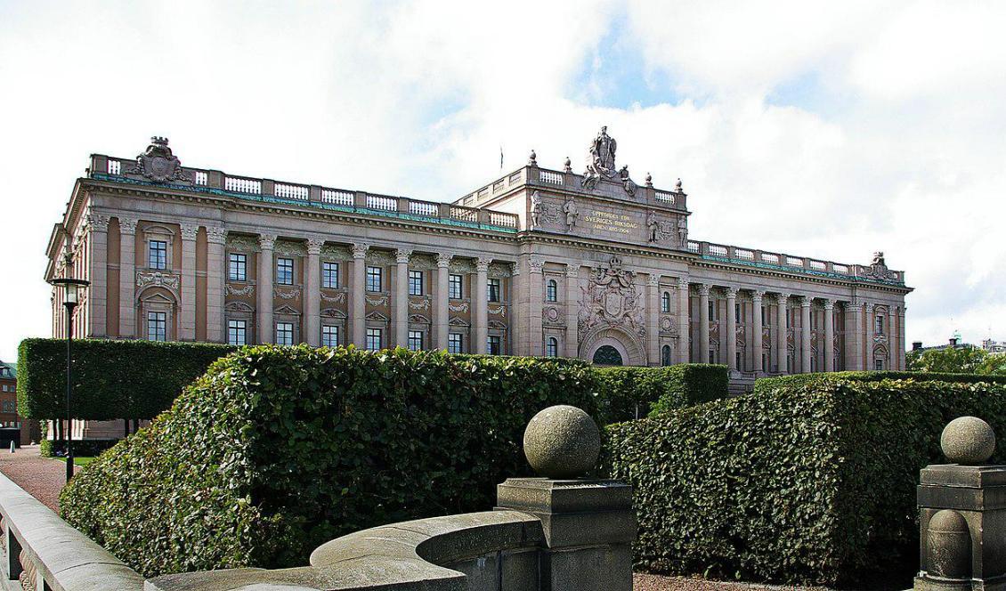 "Med sitt svaga ledarskap kan de gamla riksdagspartierna bli allt mer irrelevanta", menar artikelförfattaren.  Foto: Sahlen, CC0, 