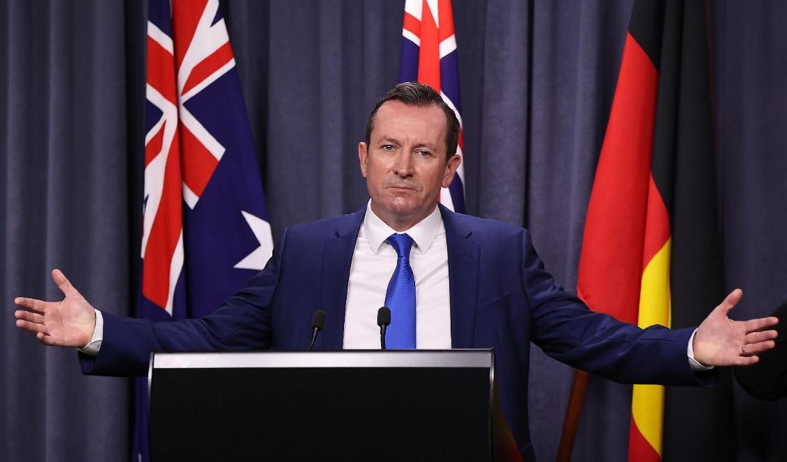 
Delstaten West Australias premiärminister Mark McGowan vid en presskonferens i oktober 2021. McGowans stenhårda linje mot covid har fått hård kritik, bland annat av den federala regeringens vice premiärminister. Foto: Paul Kane/Getty Images                                            