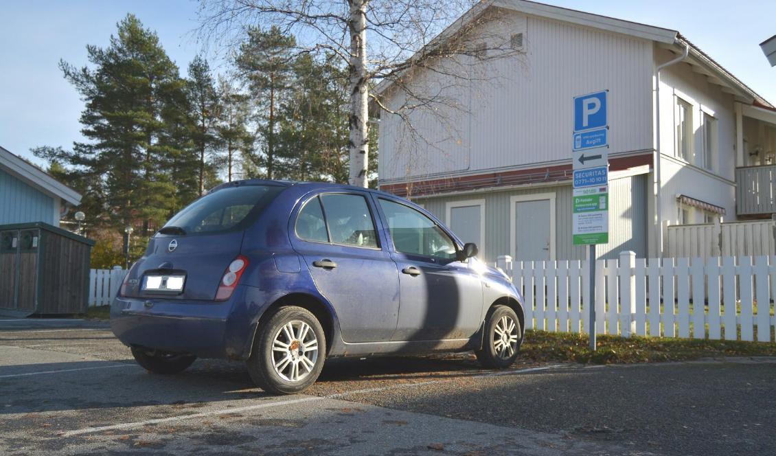 Ett fordon kan ha användningsförbud på grund av obetald felparkeringsavgift, fordonsskatt, trängselskatt, infrastrukturavgift eller vägavgift. Foto: Eva Sagerfors