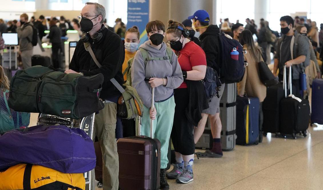 Långa köer på flygplatsen i Salt Lake City i USA. Foto: Rick Bowmer/AP/TT