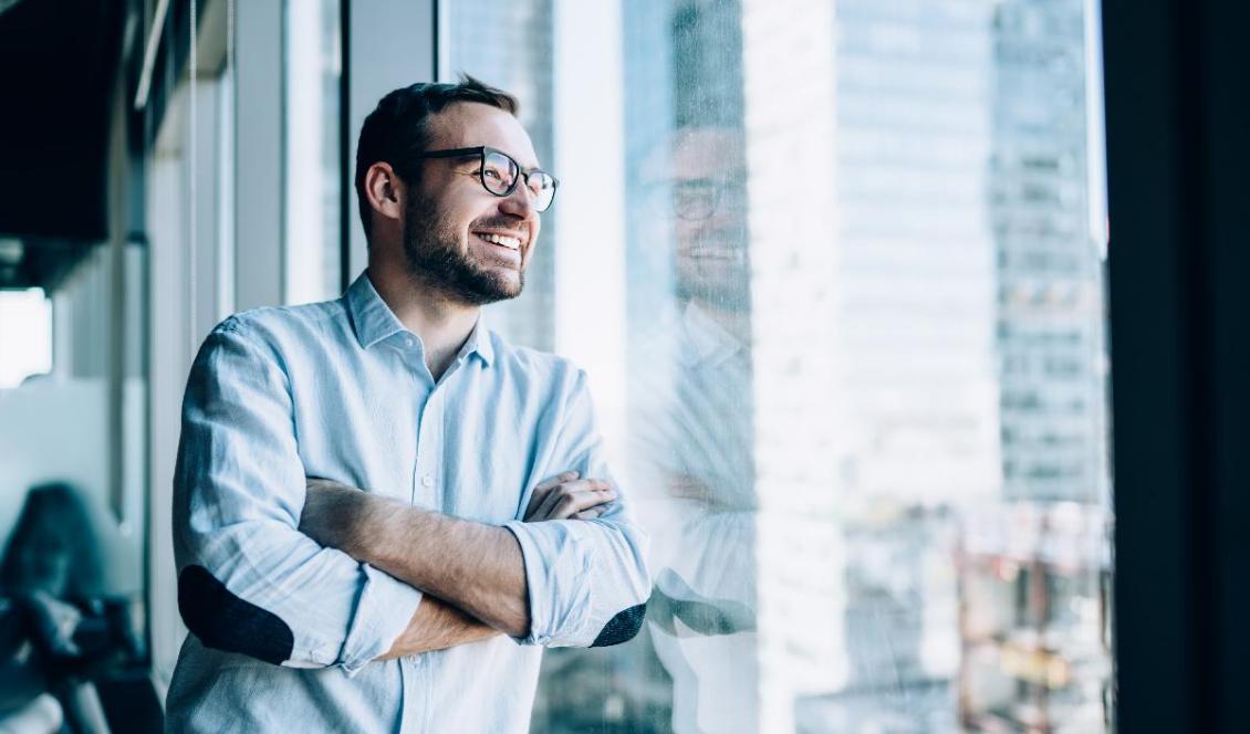 
På arbetet behöver vi vara lugna och fokuserade. Att vara noga med att ta raster är en viktig del för att långsiktigt kunna göra ett bra jobb. Foto: Shutterstock                                            