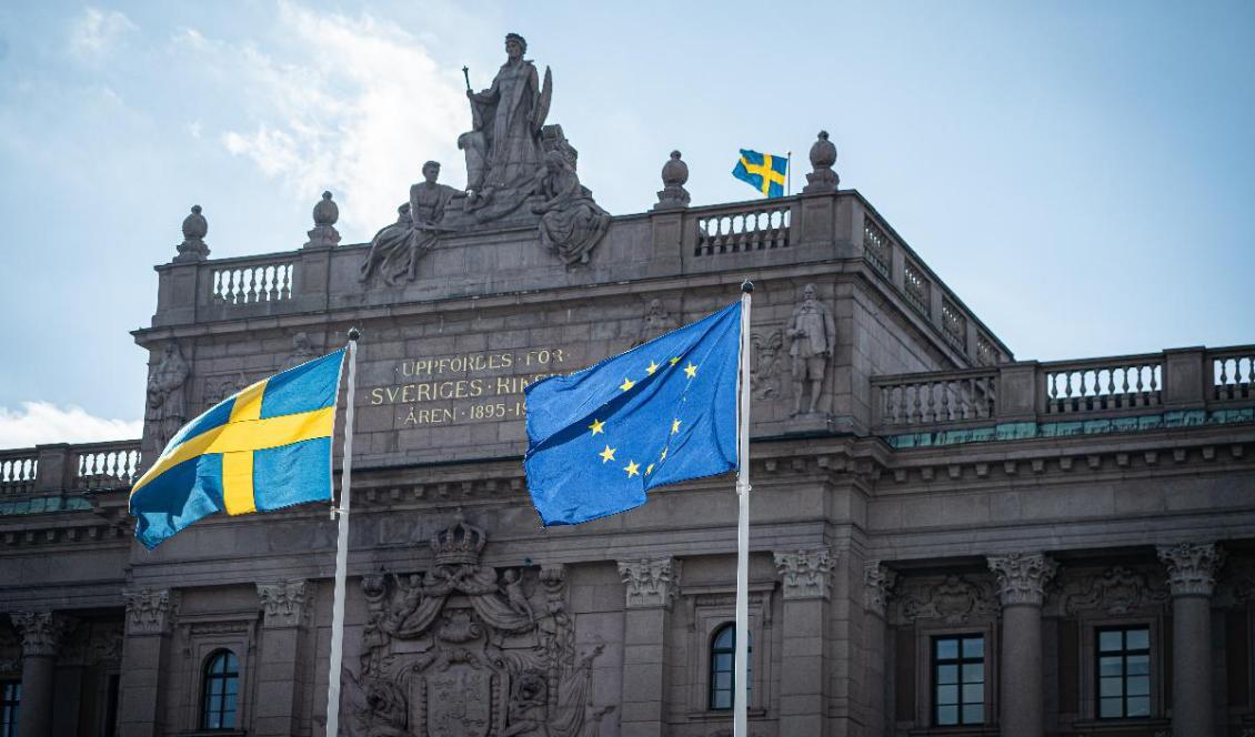 



Det är tydligt att utmaningarna med centralisering och globalisering av regelverk är stora, då de rättsliga traditionerna skiljer sig alltför mycket åt i olika länder. Foto: Sofia Drevemo                                                                                                                                                                                