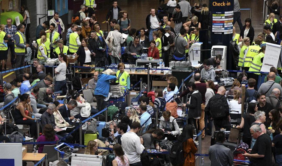 
Köer på Arlanda vid ett annat tillfälle. Arkivbild. Foto: Johan Nilsson/TT                                            