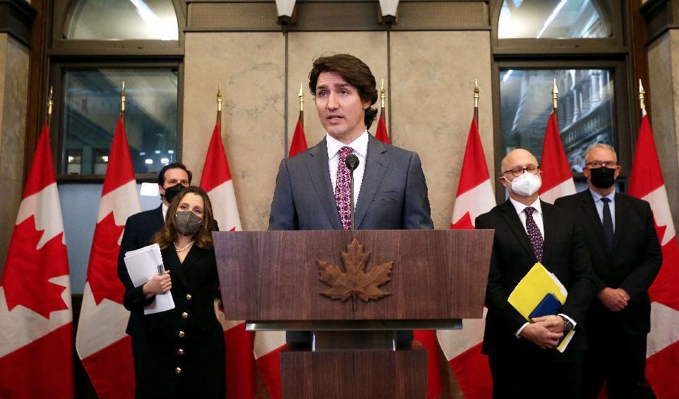 
Justin Trudeau under en presskonferens på Parliament Hill i Ottawa, Kanada, den 14 februari 2022. Foto: Dave Chan/AFP via Getty Images                                            