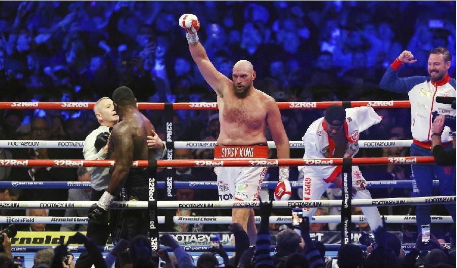 

Boxningsstjärnan i tungvikt, Tyson Fury, går i pension efter sin senaste seger, men planerar att möta UFC-fightern Francis Ngannou i en superfight. Foto: Warren Little/Getty Images                                                                                        