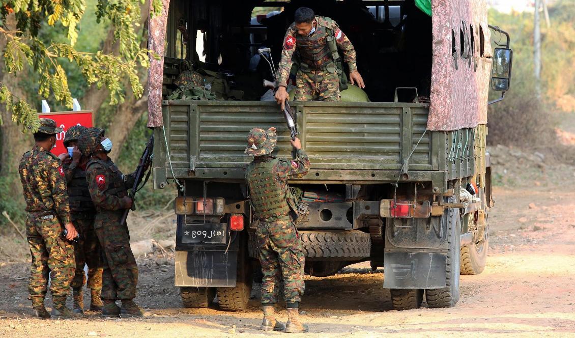 


Soldater i Naypydaw i Myanmar den 2 februari 2021. Foto: STR/AFP via Getty Images                                                                                                                                    