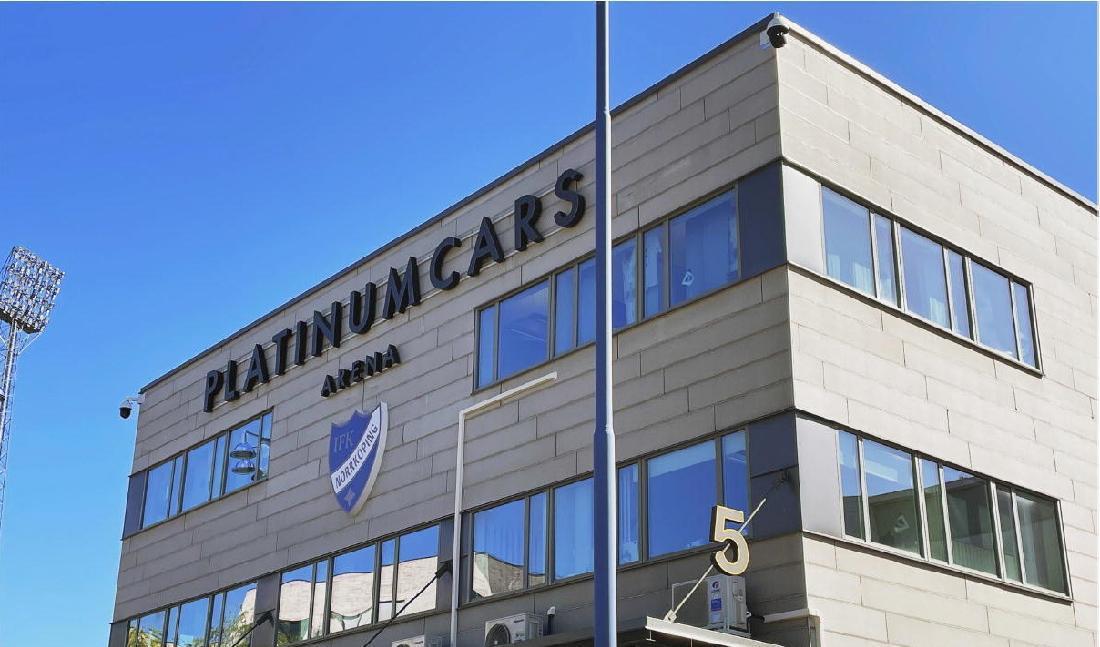 
Platinumcars Arena är den allsvenska klubben IFK Norrköpings hemmaarena. Även här har det sedan restriktionerna hävdes kastats in föremål på planen. Foto: Göran Jacobson                                            