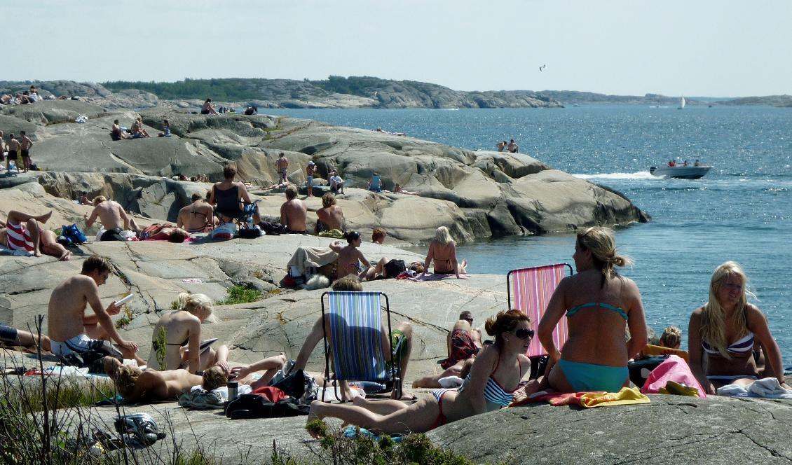 



Svenskar solar gärna, men enligt en undersökning brände sig 42 procent av de tillfrågade någon gång under förra året. Foto: Olivier Morin/AFP via Getty Images                                                                                                                                                                                