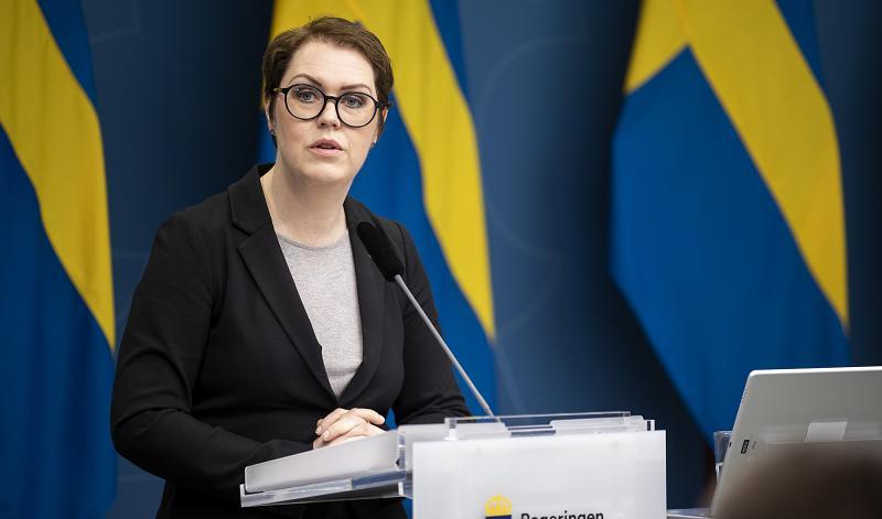 

Regeringen satsar ytterligare pengar på att stärka kommunala och ideella organisationer som arbetar för att motverka motverka våld i nära relationer. Foto: Ninni Andersson/Regeringskansliet                                                                                        