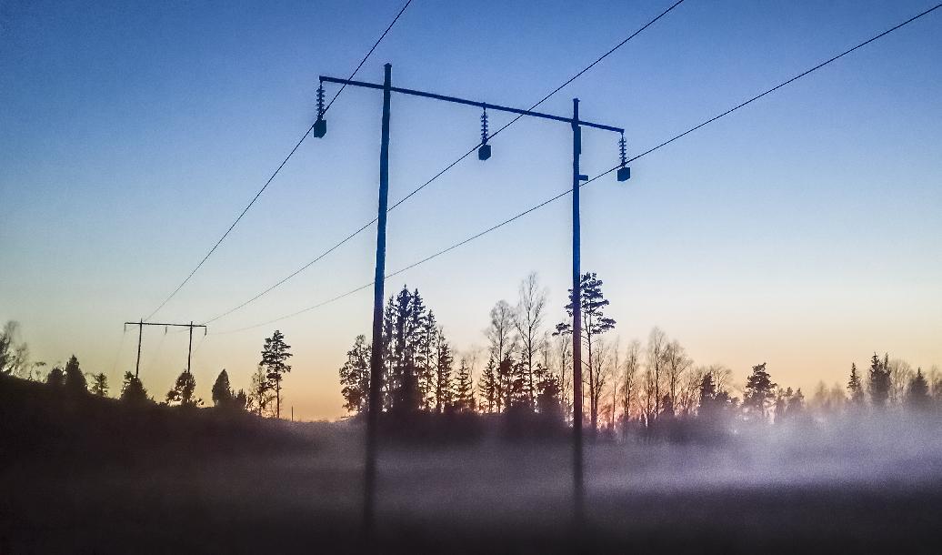 



Politiska beslut har gjort att Sverige fått ett högt elpris och brist på el, hävdar debattören. Foto: Bilbo Lantto                                                                                                                                                                                