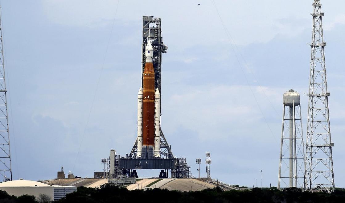 Uppskjutningen av Artemis 1 är ett test inför kommande, bemannade månfärder. Foto: John Raoux/AP/TT