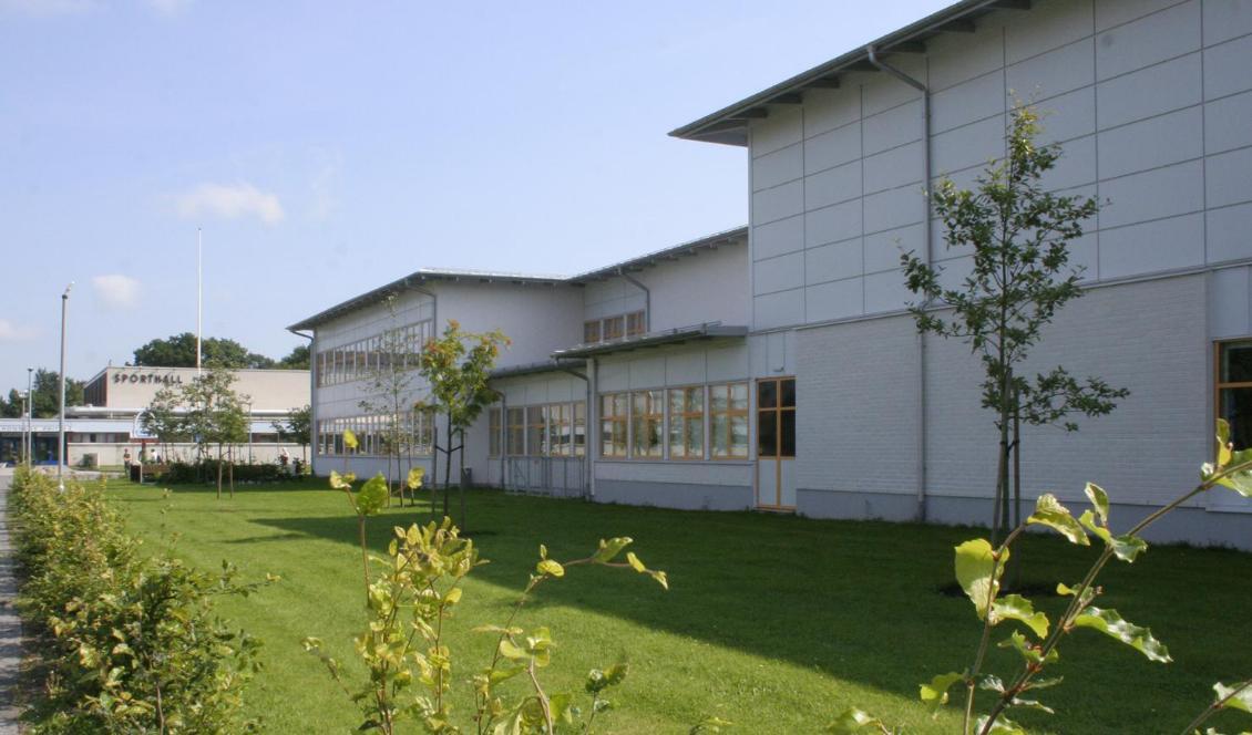 





På gymnasiet Knut Hahn, Ronneby, vistas dagligen cirka 1 000 personer. Efter tidigare problem med narkotika och otrygghet har man vänt situationen. Foto: Gymnasiet Knut Hahn                                                                                                                                                                                                                                                                        