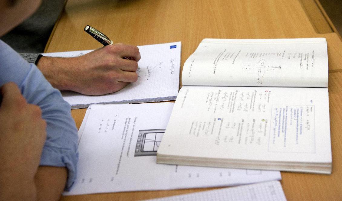 Skatteverket vill se lagändringar för at tkomma åt läxhjälpsfusket. Arkivbild. Foto: Pontus Lundahl/TT