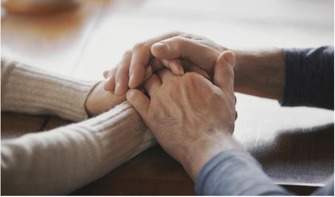 Ensamhet är ett reellt problem i samhället. Vi måste vara lyhörda för hur andra människor mår och alltid göra vårt bästa för att hjälpa dem. Foto: Shutterstock