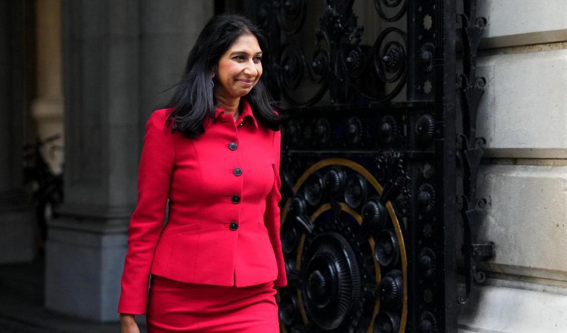 Storbritanniens inrikesminister Suella Braverman vid Downing Street i London den 7 september 2022. Foto: Carl Court/Getty Images