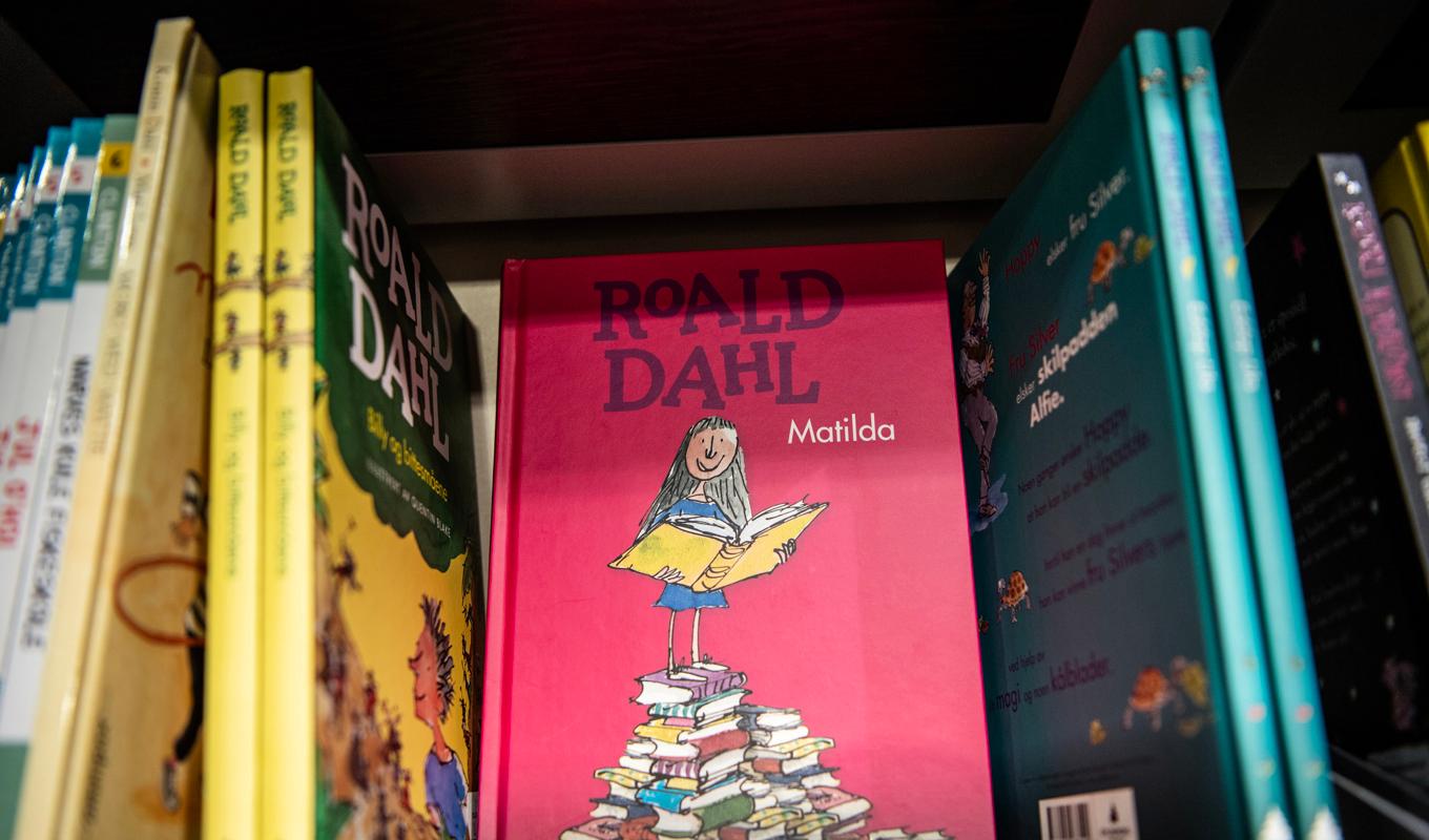 Planerna på att ändra språket i Roald Dahls böcker för att göra dem mer lämpade för en modern publik har stött på patrull. Foto: Annika Byrde/NTB