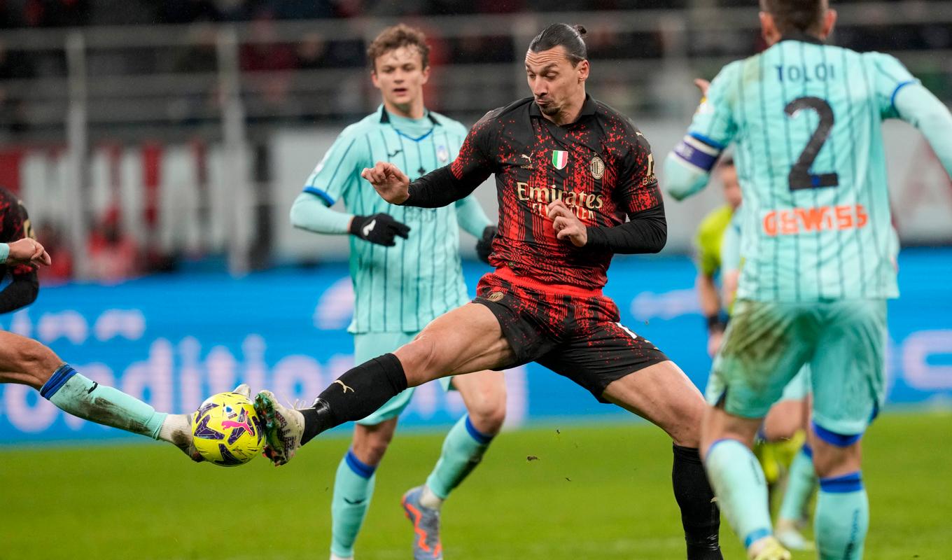 Zlatan Ibrahimovic i sin comeback efter knäoperationen, när Milan besegrade Atalanta. Foto: Antonio Calanni/AP/TT