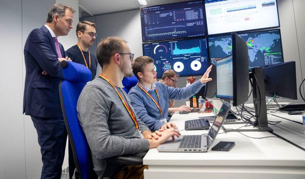 The Baltic Computer Forensics Training Program kommer att föra samman polis- och säkerhetsmyndigheter från runtom i Baltstaterna, för att träna dem i de senaste teknologierna för att bekämpa cyberbrottslighet. Foto: HATIM KAGHAT/BELGA MAG/AFP via Getty Images