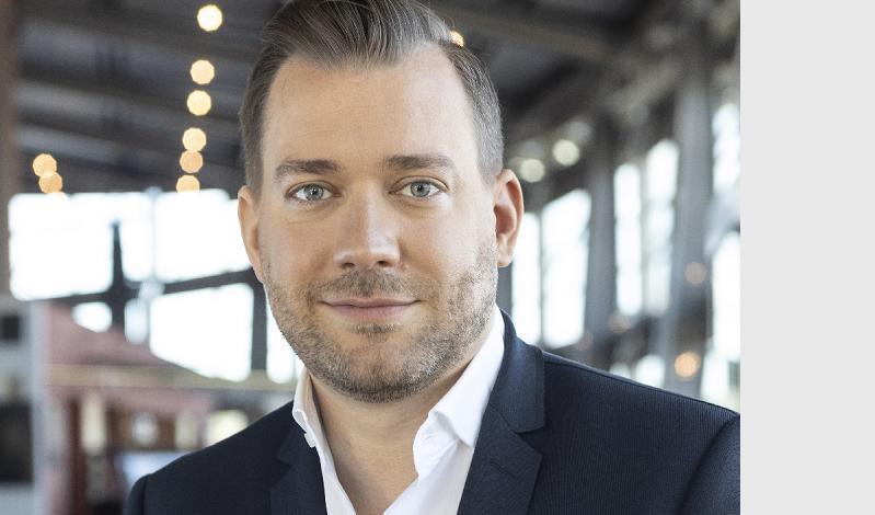 Konstnärlige chefen Henning Ruhe uppskattar det intensiva och kreativa arbetet med en operaföreställning, och menar att musikdramatiska föreställningar kan ge en fantastisk upplevelse. Foto: Tilo Stengel