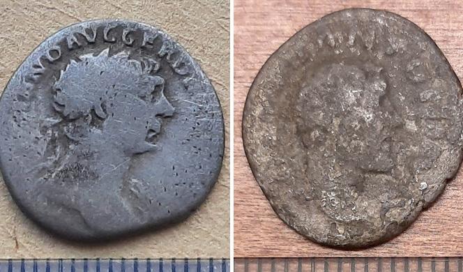 På bilden syns två romerska mynt från Trajanus (98–117 e. Kr.) och Antoninus Pius (161 e. Kr.) tid. Foto: Johan Rönnby/Södertörns högskola