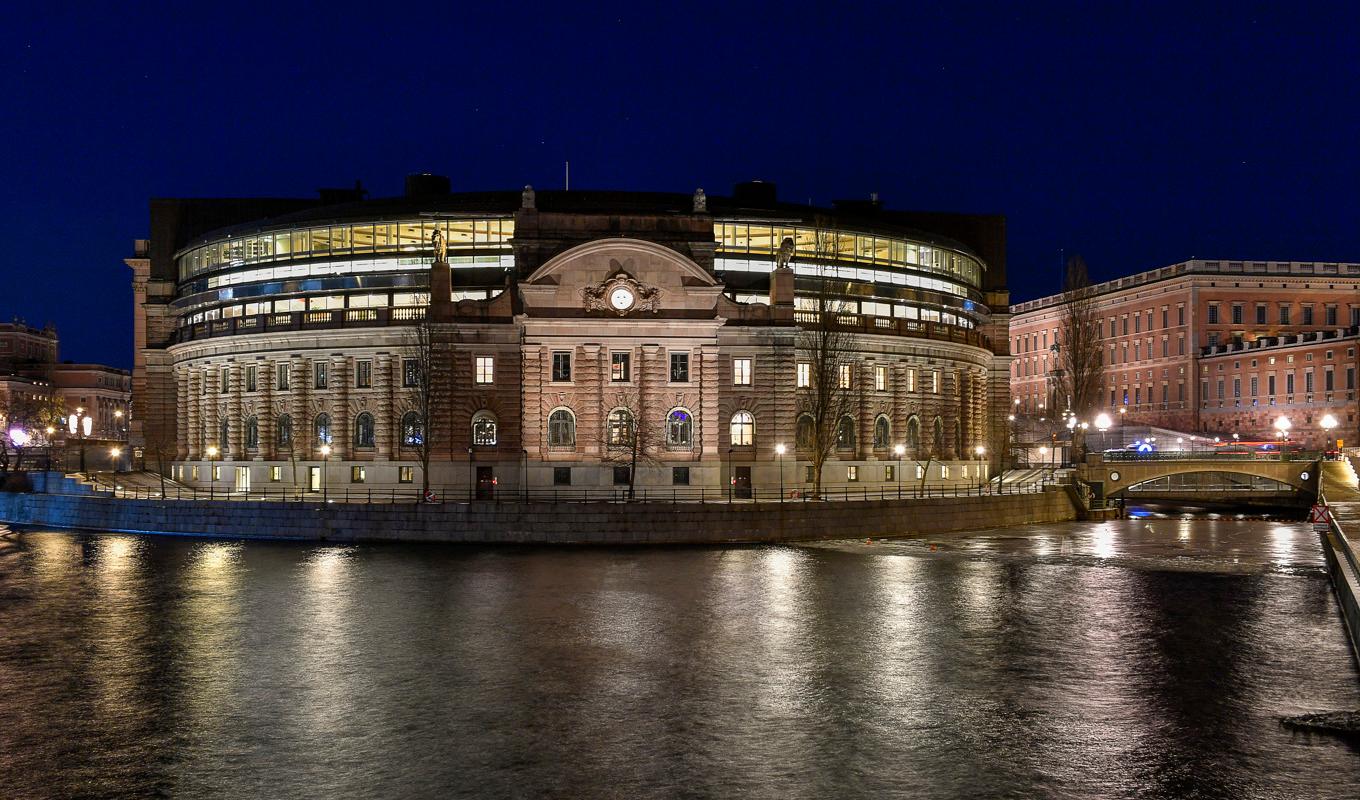 En kvinna döms för att ha utpressat en moderat riksdagspolitiker på tusentals kronor. Arkivbild. Foto: Jonas Ekströmer/TT