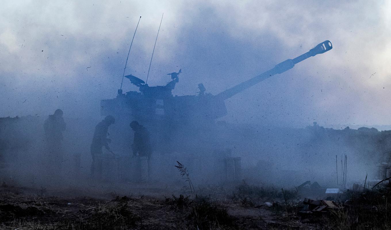 Israels militär uppger att man bemött raketbeskjutning från Syrien under kvällen och natten med artillerield. Arkivbild. Foto: Tsafrir Abayov/AP/TT