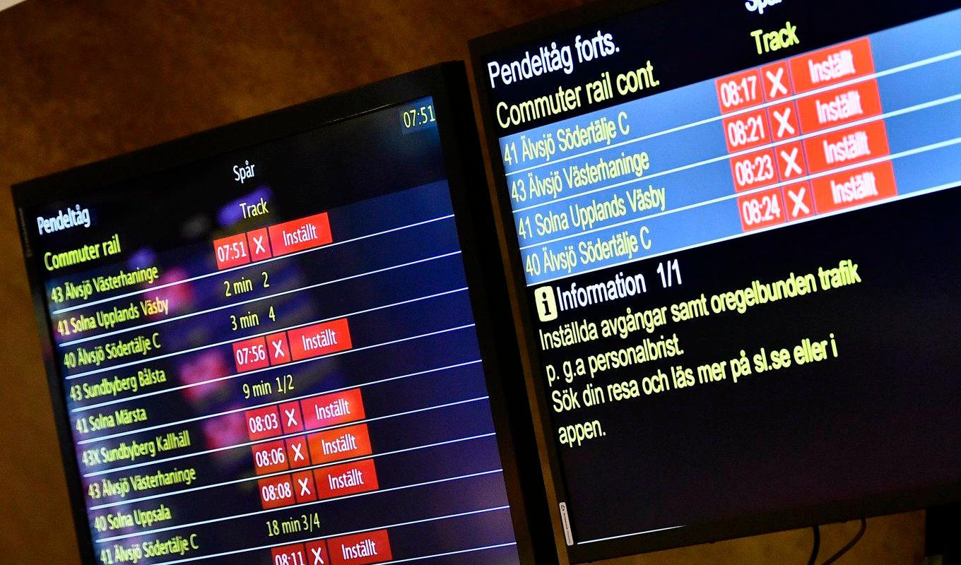 Lokförare inom pendeltågstrafiken i Stockholm gick under natten mot måndag ut i en vild strejk som ska pågå i tre dagar. Foto: Caisa Rasmussen / TT