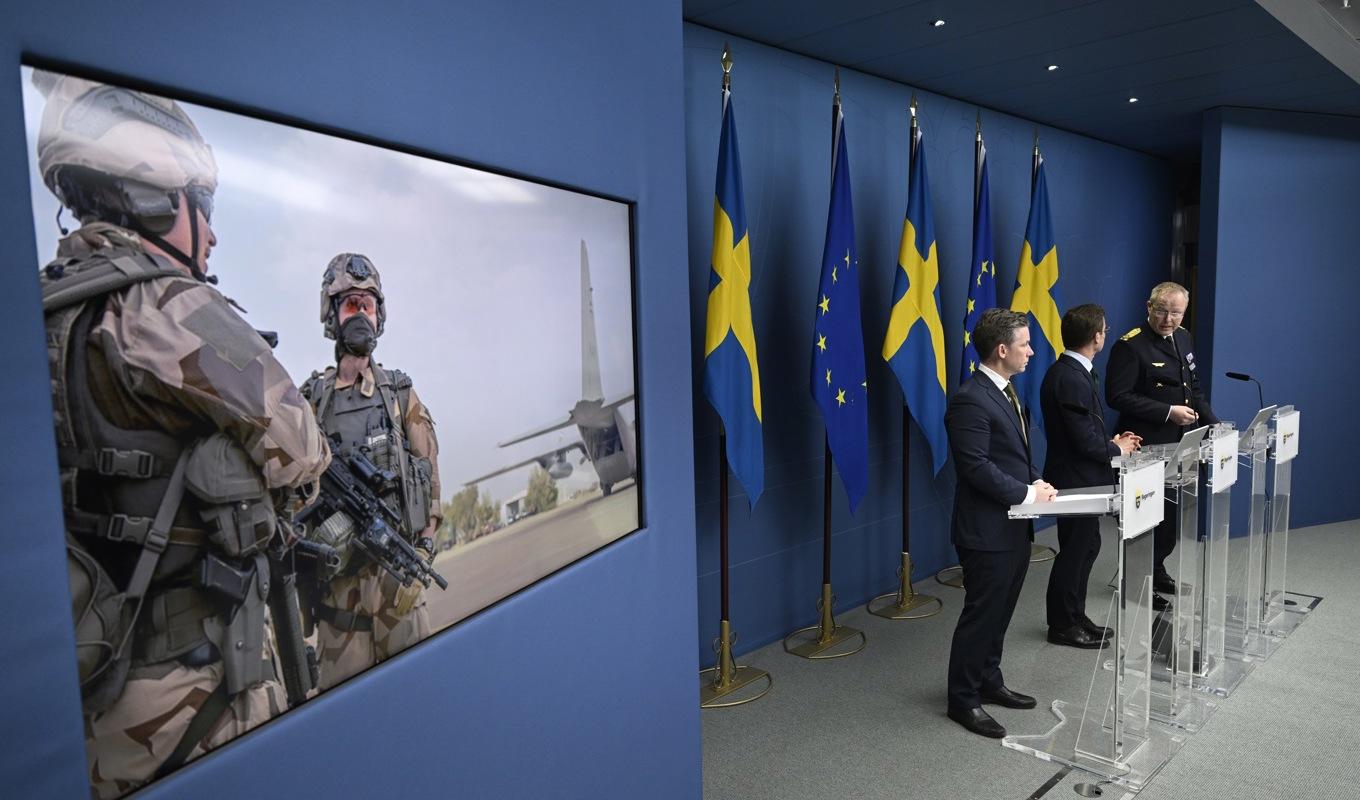 Regeringen informerar om evakueringsinsatsen i Sudan. Foto: Henrik Montgomery/TT