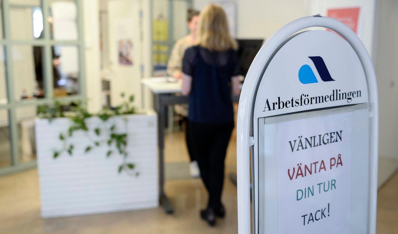 Fortsatt relativt kort kö hos arbetsförmedlingen. Arkivbild. Foto: Bertil Ericson / TT