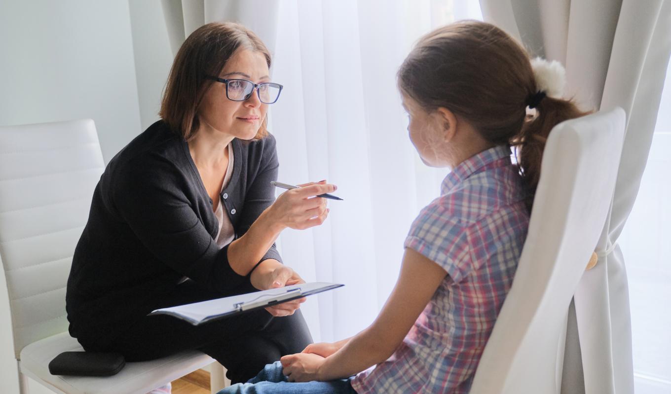 Socialtjänstens regelverk kan vara svårt för föräldrar att få grepp om. Särskilt när man upplever att dessa utnyttjas felaktigt för att omhänderta ens egna barn. Foto: VH-studio/Shutterstock