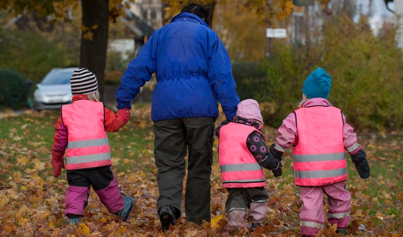Antalet antagna till förskollärarlinjen i år är det lägsta på fyra år. Arkivbild. Foto: Jonas Ekströmer/TT