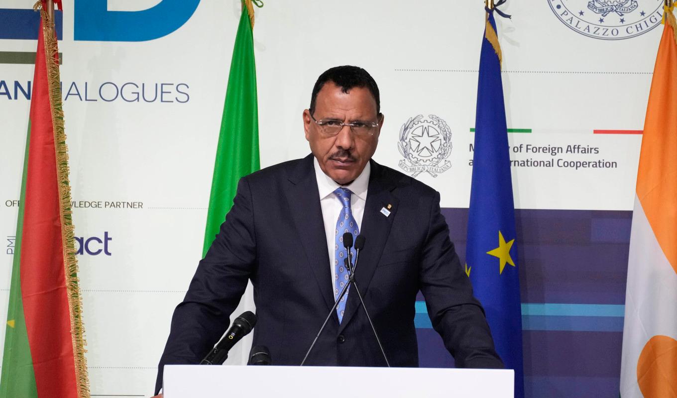 Nigers tidigare president Mohamed Bazoum avsattes i en kupp den 26 juli. Arkivbild. Foto: Andrew Medichini/AP/TT