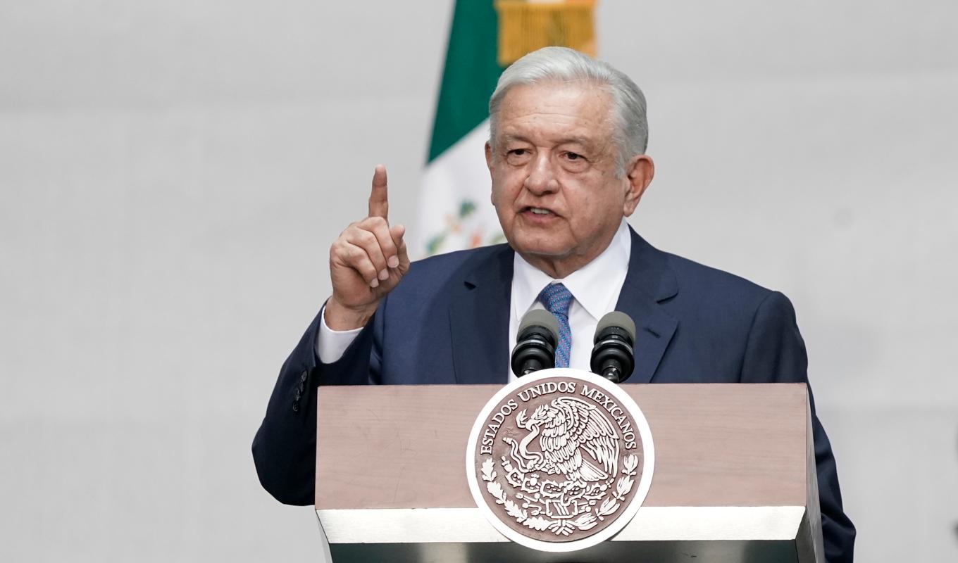 Mexikos president Andrés Manuel López Obrador kallar bränningar av de nya läroböckerna för "medeltida." Foto: Aurea Del Rosario/AP/TT