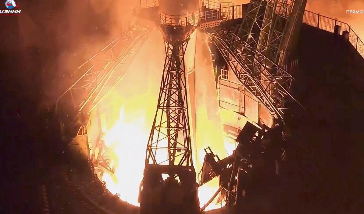 Raketen skjuts upp från Baikonur. Foto: Roscosmos/AP/TT